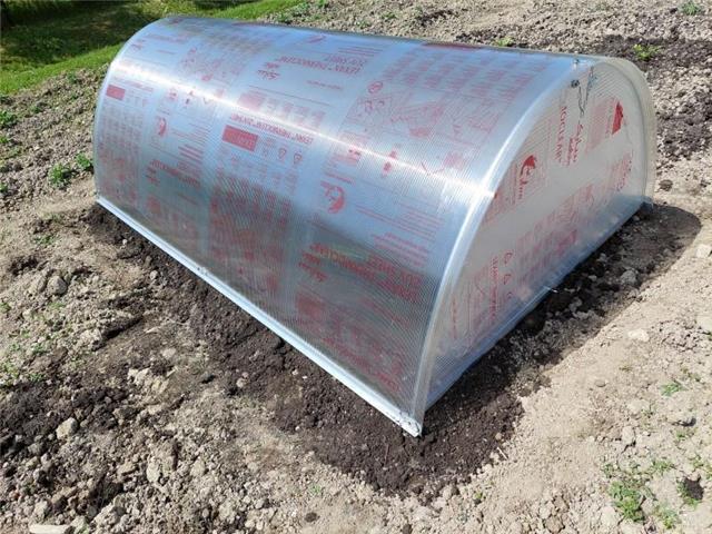 WARMES BEET / ABDECKUNG FÜR HÖHENBEET 