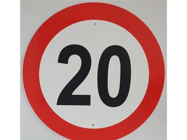 TABELLE FÜR FEIERLICHKEITEN 20