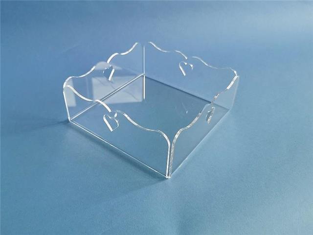 Višenamjenska pleksi posuda