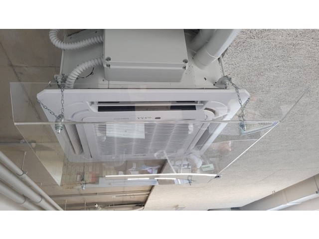 Deckenabdeckung für Klimaanlage aus Plexiglas