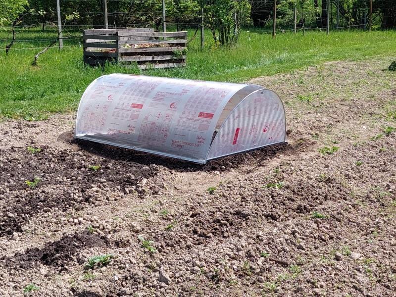 WARMES BEET / ABDECKUNG FÜR HOCHBEET 